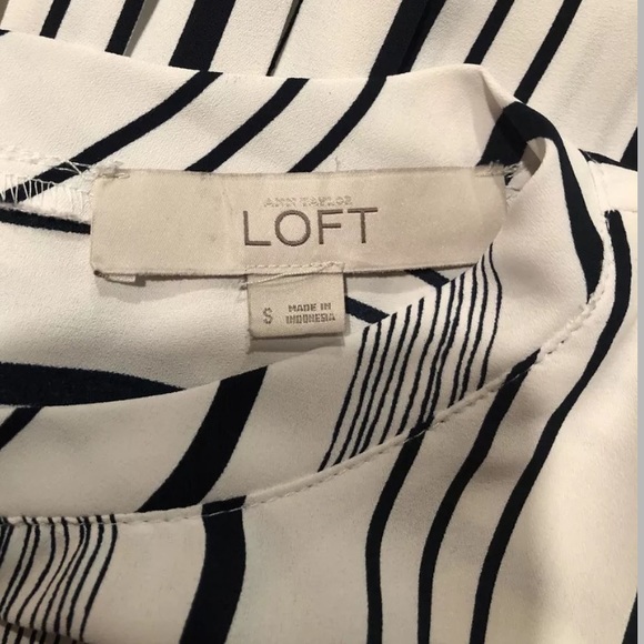 Ann Taylor Loft Stripe Pleated Back Top Navy Ivory - Picture 5 of 6